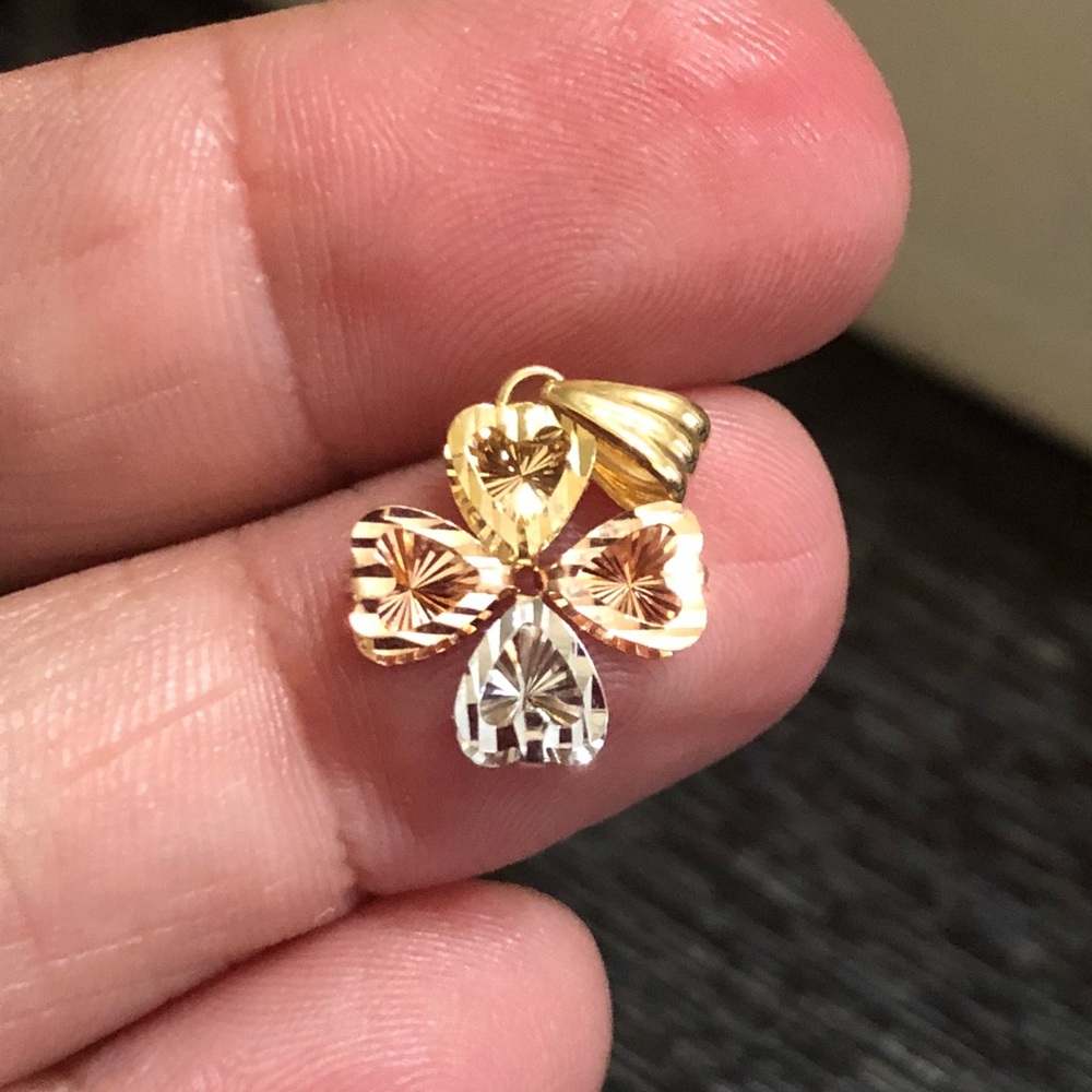 18 karat tri color 4 heart pendant